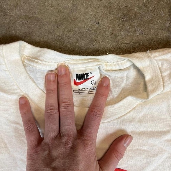 Vintage 90s Nike white and red Katy steding Basketball Academy tee - Picture 3 of 7